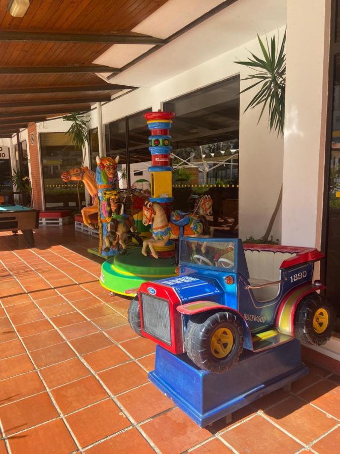Mariacast Clube Da Praia Da Rocha Portimão Kültér fotó